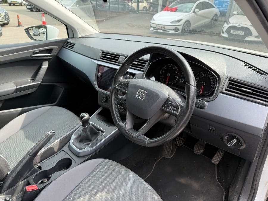 Seat Arona 1.0 Tsi Se Technology Suv White #6