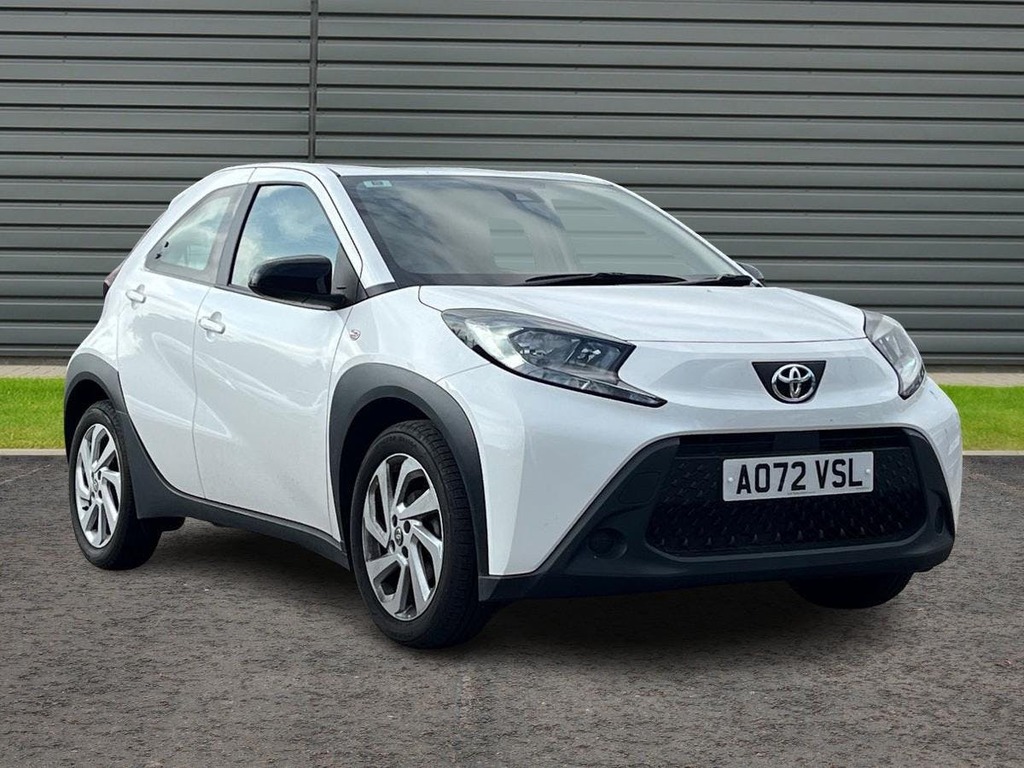 Toyota Aygo X 1.0 Vvt I Pure Hatchback White