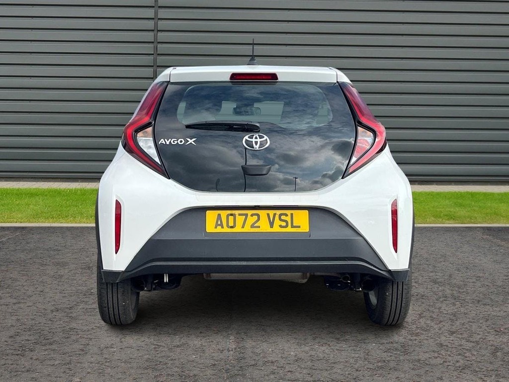 Toyota Aygo X 1.0 Vvt I Pure Hatchback White #4