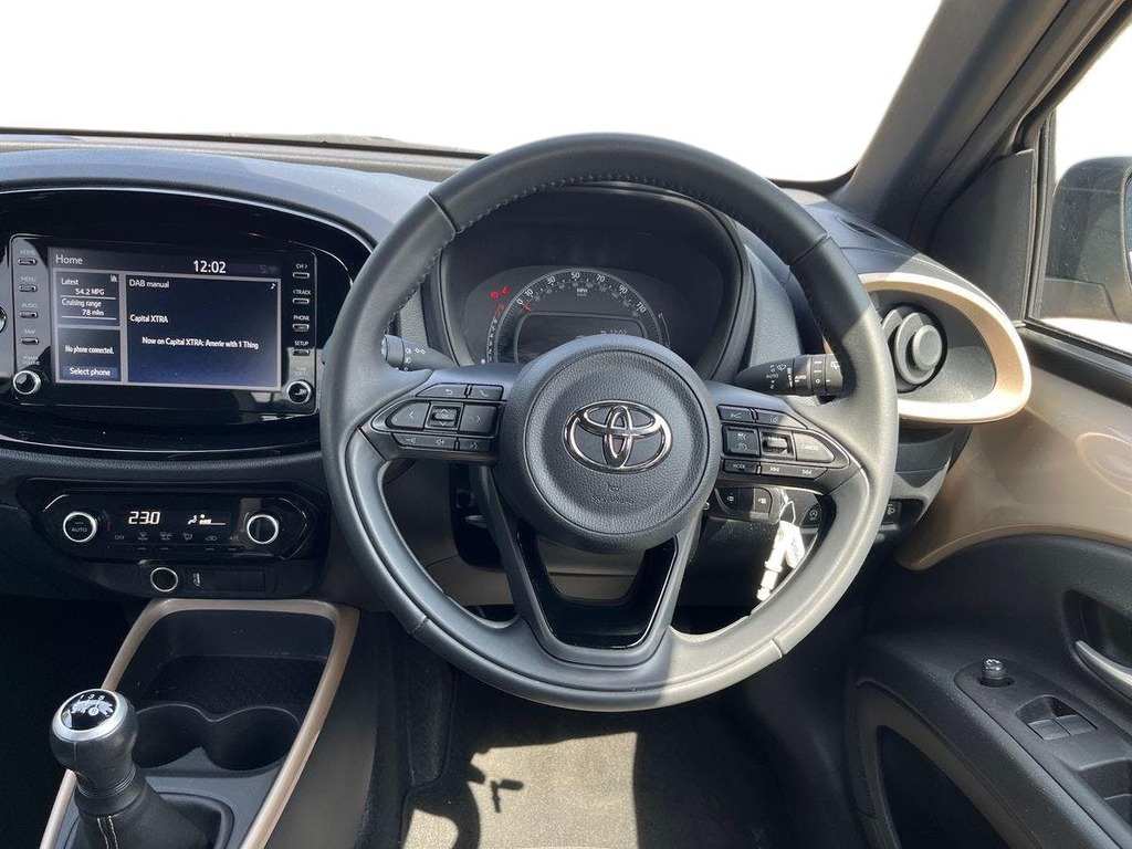 Toyota Aygo X Edge Beige #10