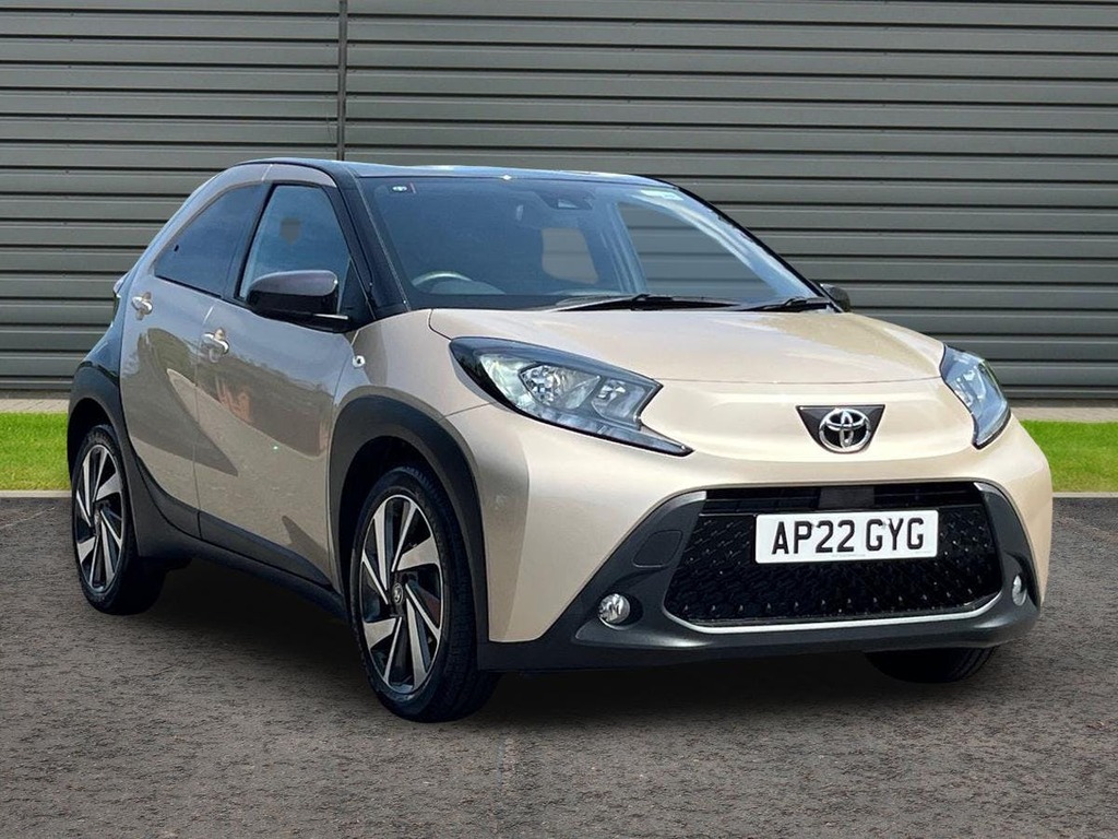 Toyota Aygo X 1.0 Vvt I Edge Hatchback Beige