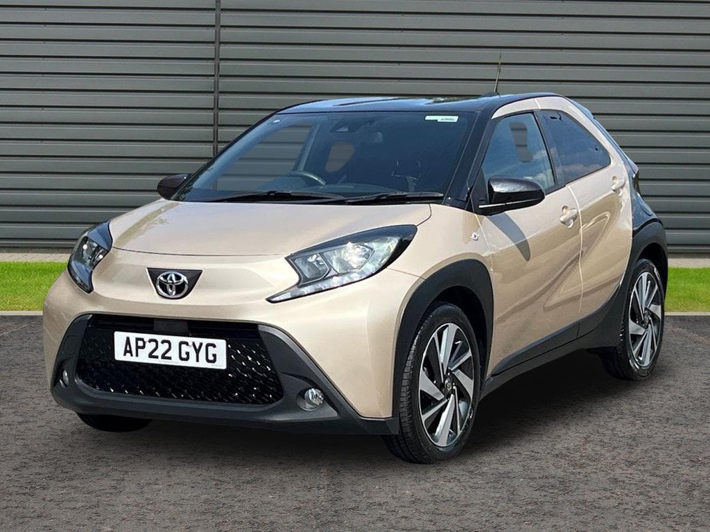 Toyota Aygo X Edge Beige #7