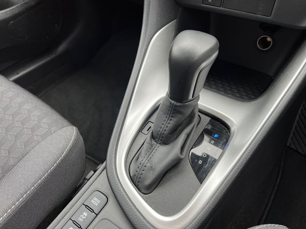 Toyota Yaris Hatchback Grey #13