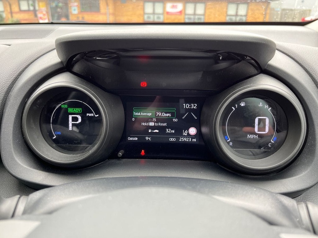 Toyota Yaris Hatchback Grey #19