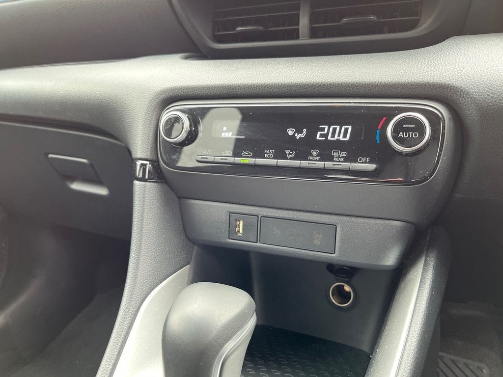 Toyota Yaris Hatchback Grey #14