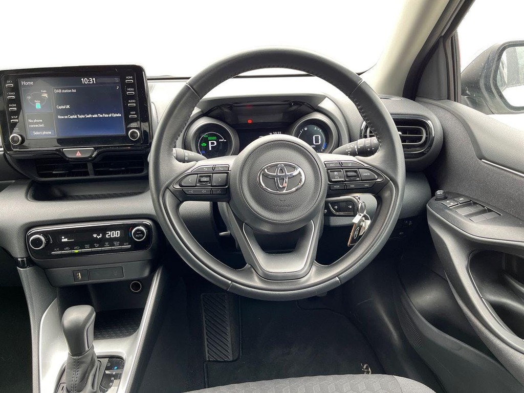Toyota Yaris Hatchback Grey #10