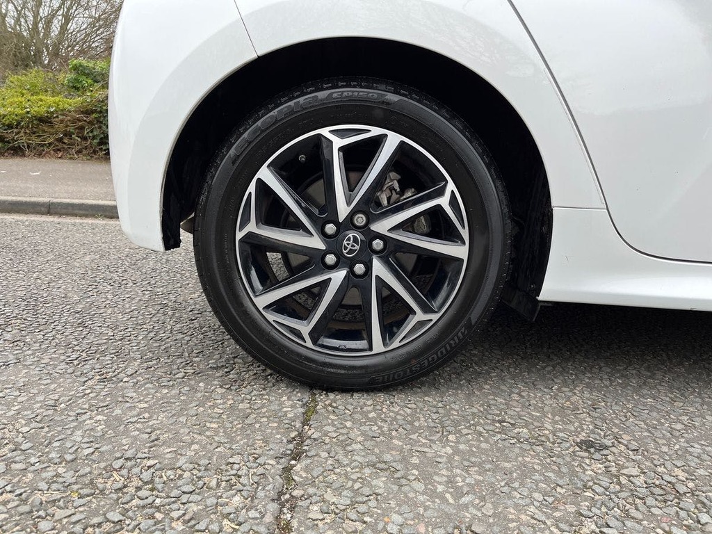 Toyota Yaris Hatchback Grey #23