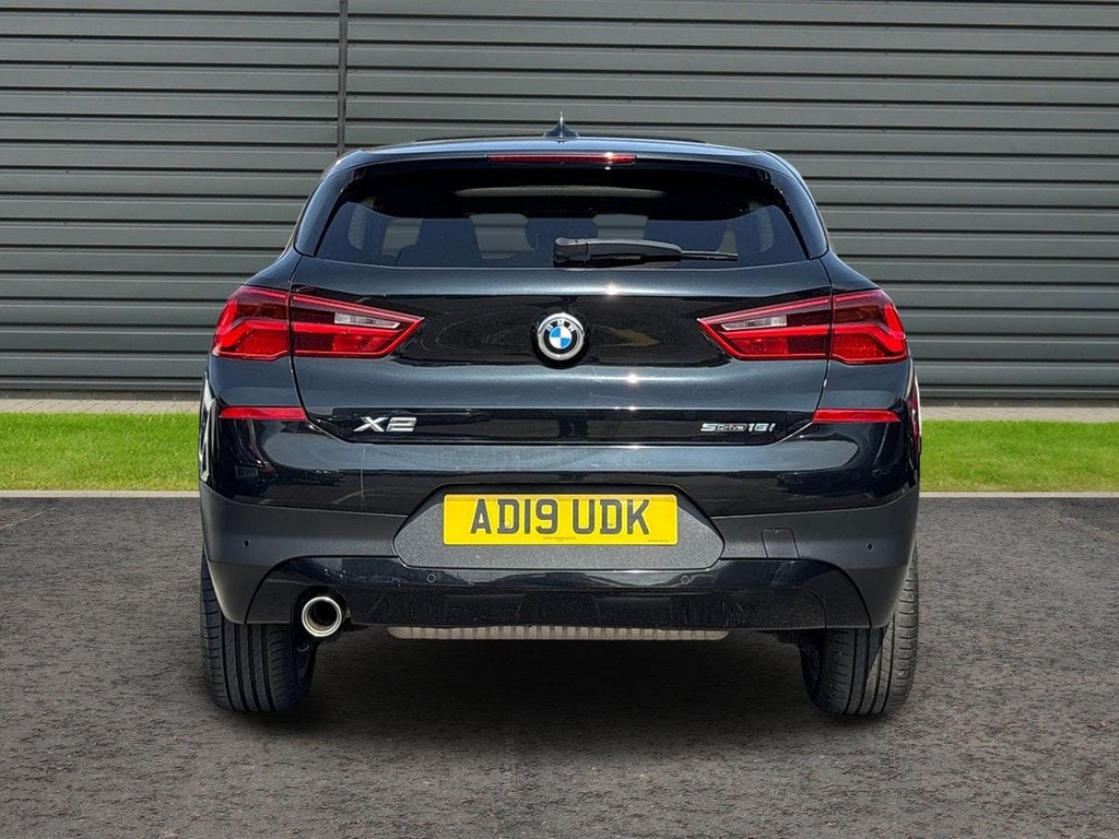 BMW X2 1.5 18I Sport Suv Sdrive Black #4