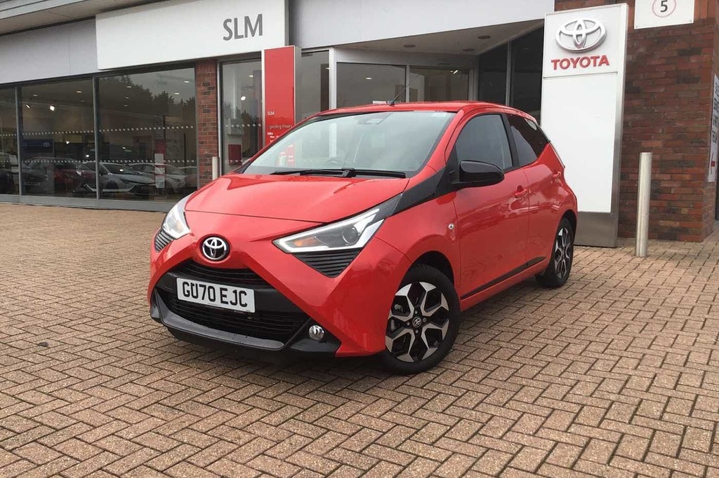 Toyota Aygo 1.0 Vvt I X Trend Hatchback Red #3