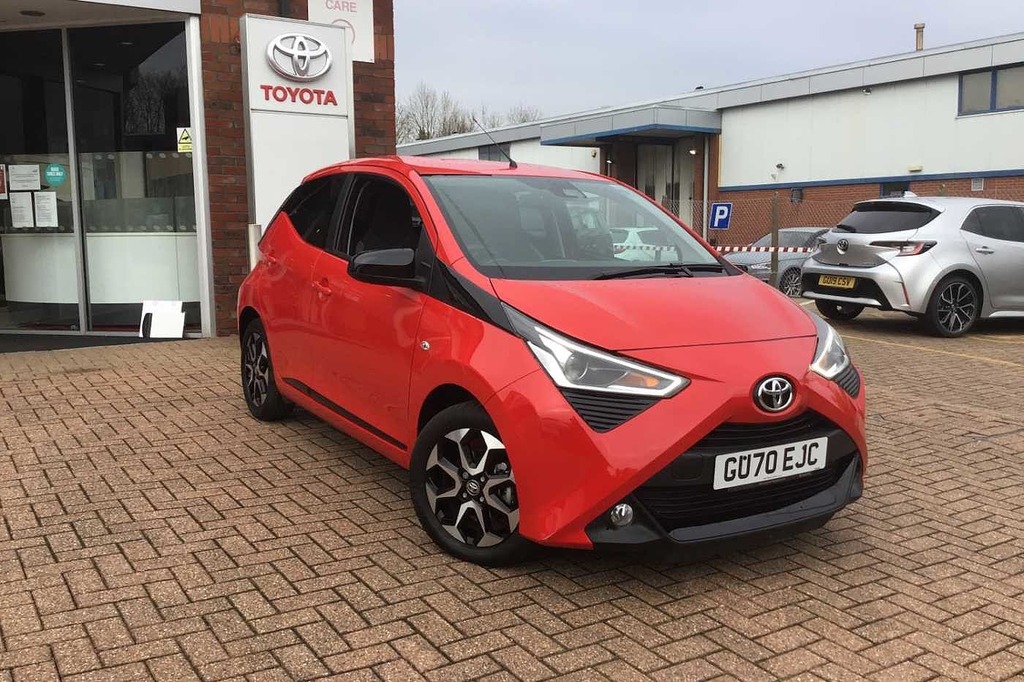 Toyota Aygo 1.0 Vvt I X Trend Hatchback Red