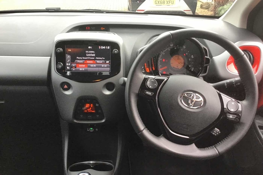 Toyota Aygo 1.0 Vvt I X Trend Hatchback Red #6