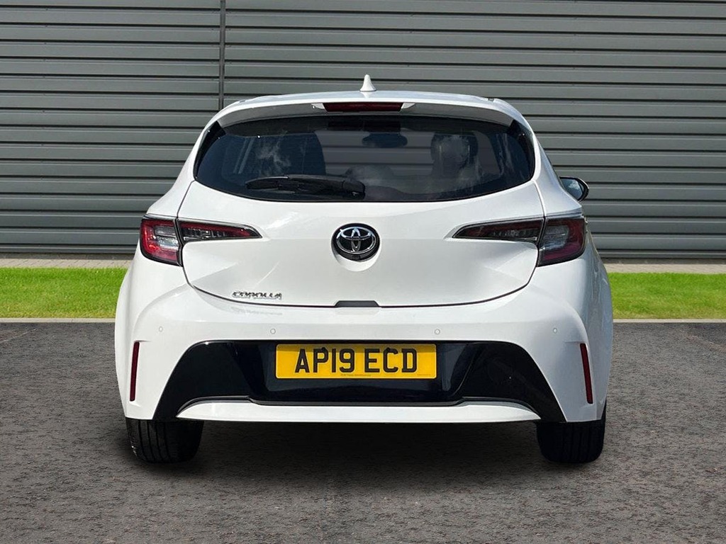 Toyota Corolla 1.2 Vvt I Icon Tech Hatchback White #4