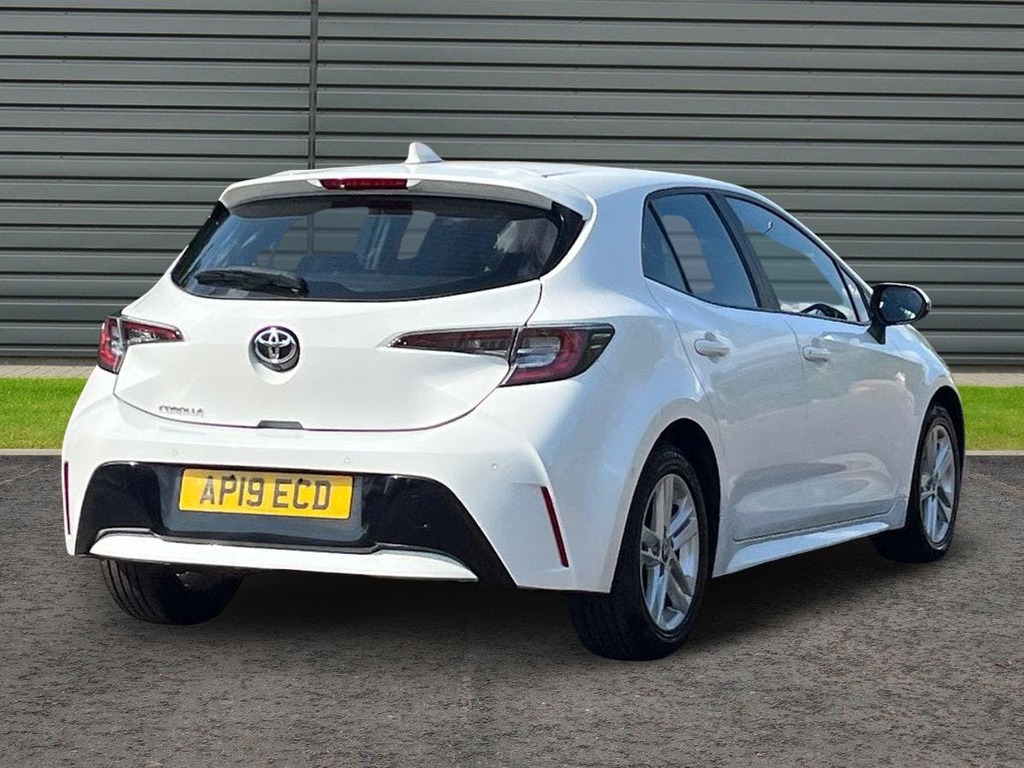 Toyota Corolla 1.2 Vvt I Icon Tech Hatchback White #3