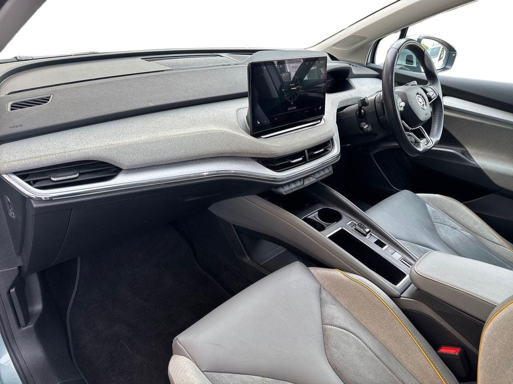 Skoda ENYAQ 60 Black #13