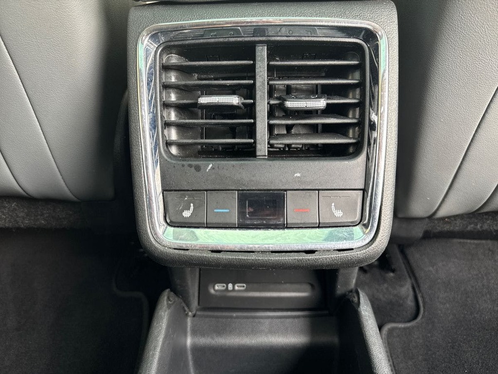 Skoda ENYAQ 60 Black #26