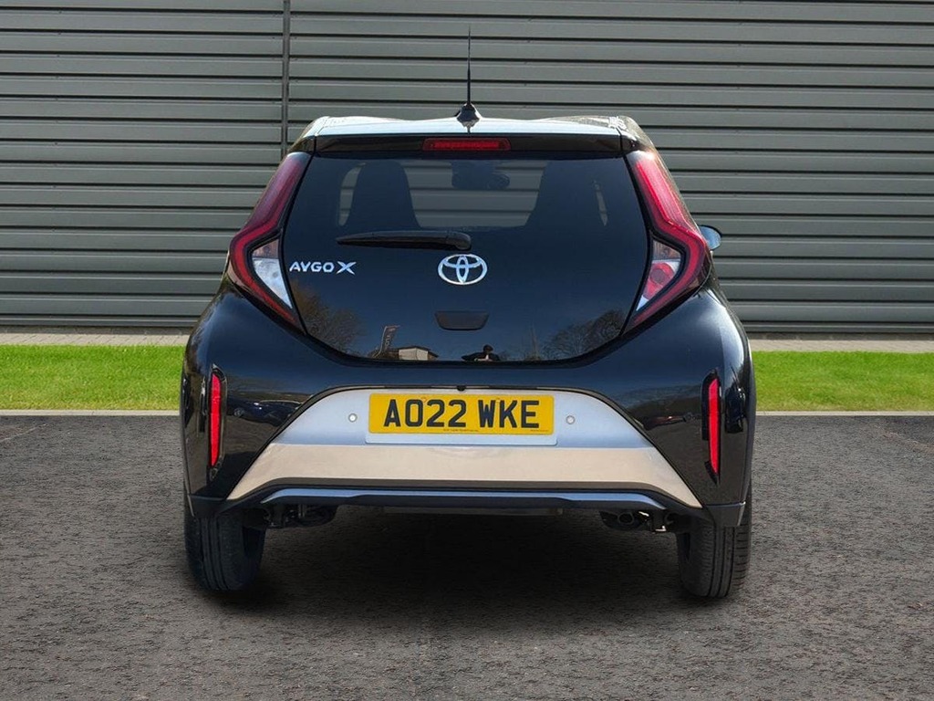 Toyota Aygo X 1.0 Vvt I Exclusive Hatchback Beige #4