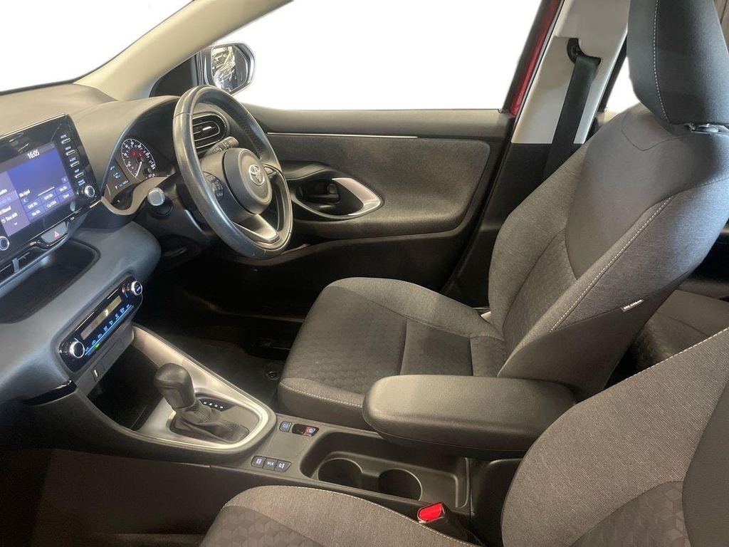 Toyota Yaris Hatchback Silver #12