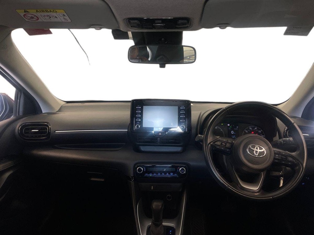 Toyota Yaris Hatchback Silver #11
