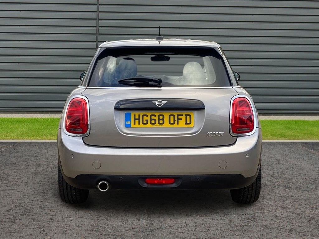 Mini Hatch 1.5 Cooper Hatchback Steptronic Silver #4