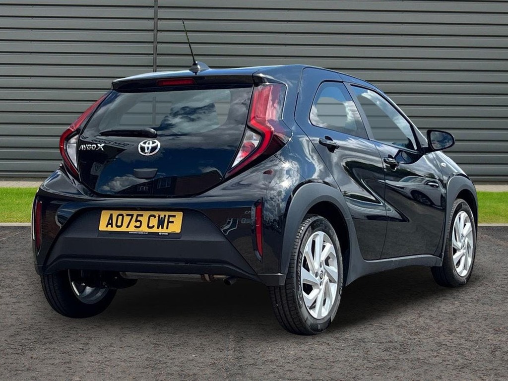 Toyota Aygo X 1.0 Vvt I Pure Hatchback Black #3