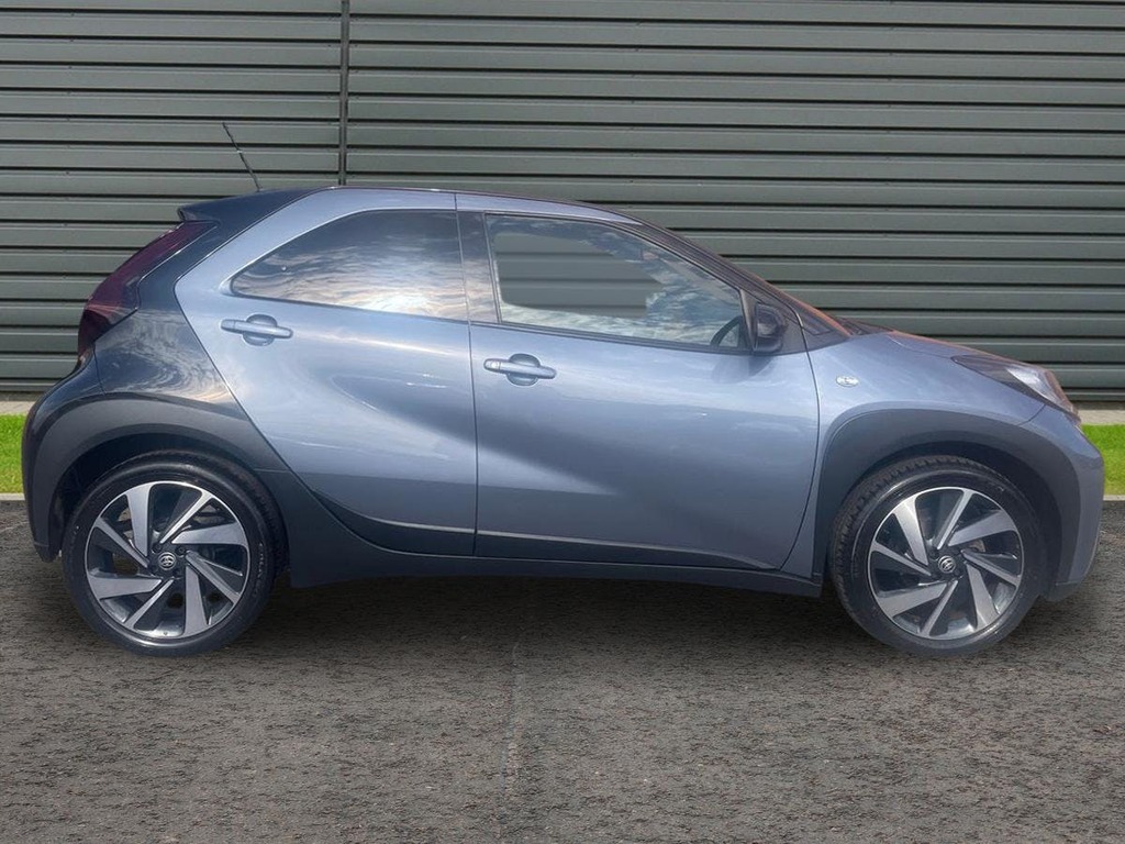 Toyota Aygo X 1.0 Vvt I Edge Hatchback X Shift #2