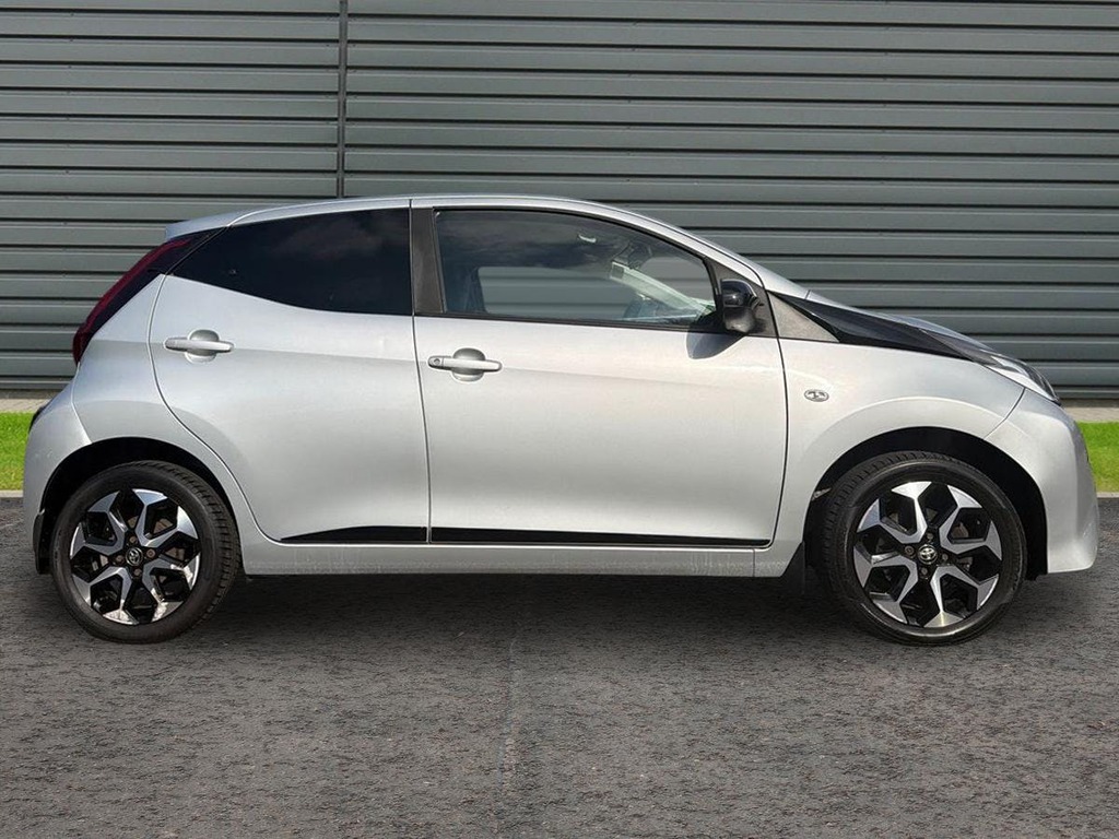 Toyota Aygo 1.0 Vvt I X Trend Hatchback Silver #2