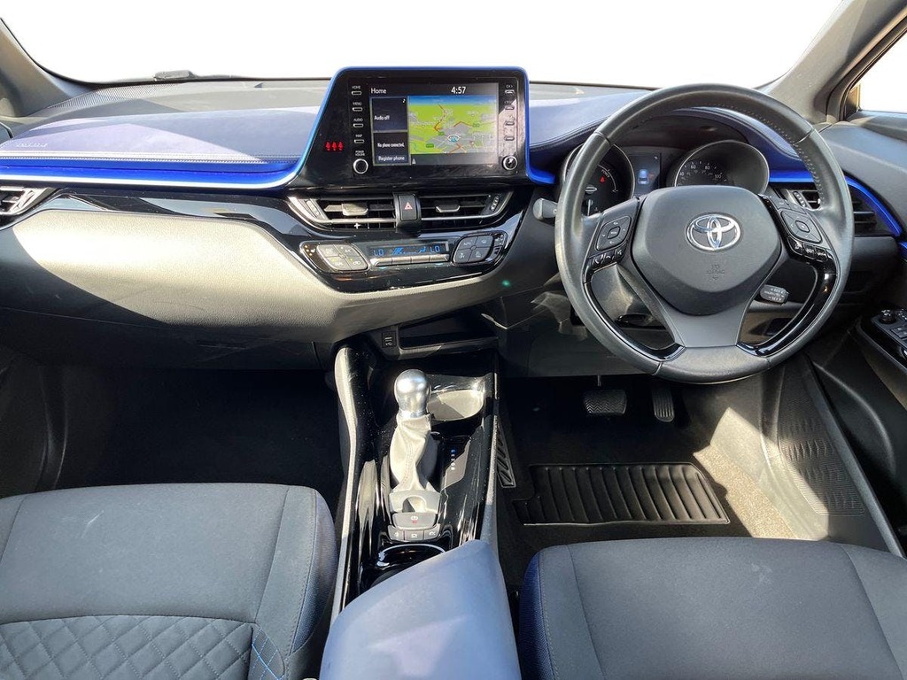 Toyota C-Hr Design White #11