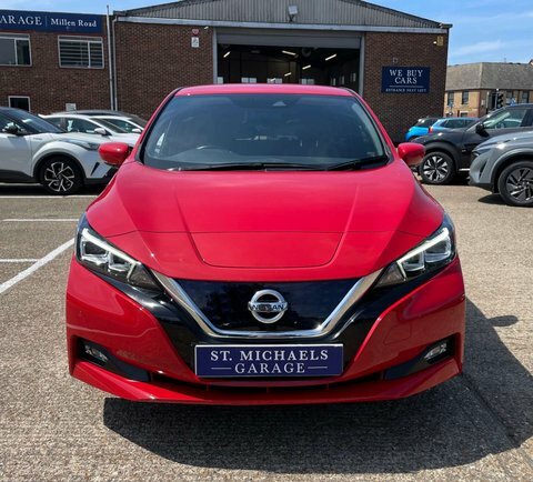 Nissan Leaf Hatchback YE21JVT Red #5