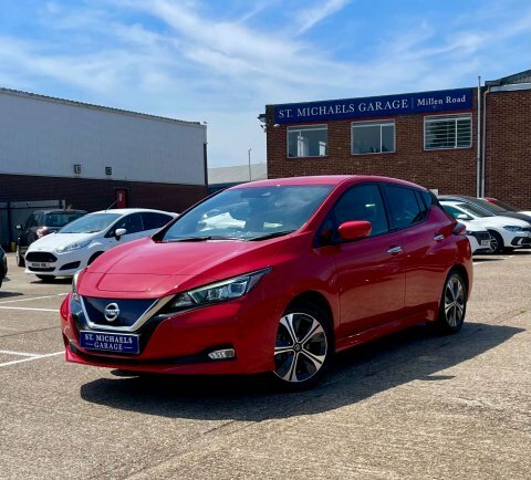 Nissan Leaf Hatchback Red