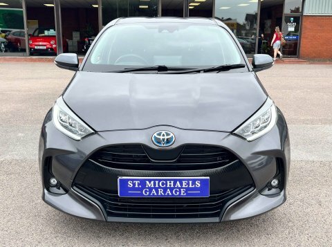 Toyota Yaris Hatchback FH70AON Grey #5