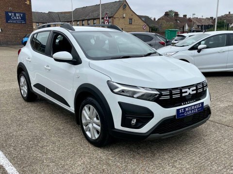 Dacia Sandero Hatchback GD73LYH White #4