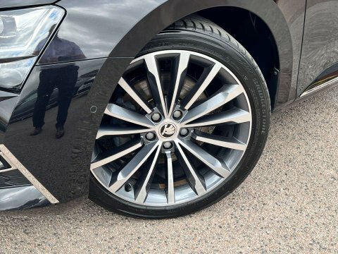 Skoda Superb Superb Laurin Klement Enterprise Tsi Black #3