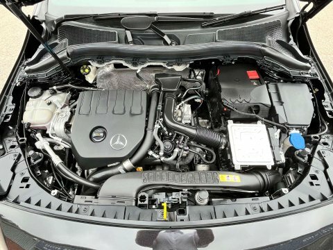Mercedes-Benz B Class Hatchback Black #7