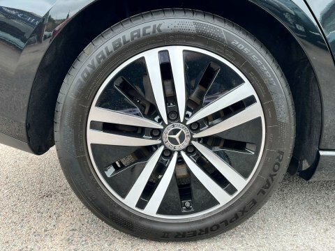 Mercedes-Benz B Class Hatchback Black #14
