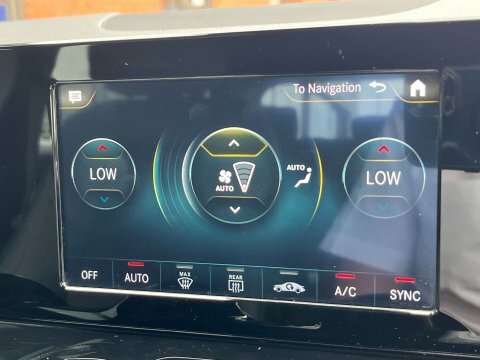 Mercedes-Benz B Class Hatchback Black #70