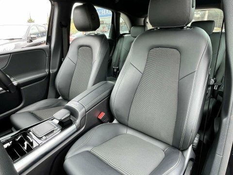 Mercedes-Benz B Class Hatchback Black #89