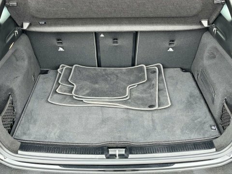 Mercedes-Benz B Class Hatchback Black #94