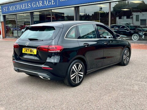 Mercedes-Benz B Class Hatchback Black #8