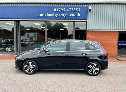 Mercedes-Benz B Class Hatchback Black #11