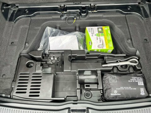 Mercedes-Benz B Class Hatchback Black #97