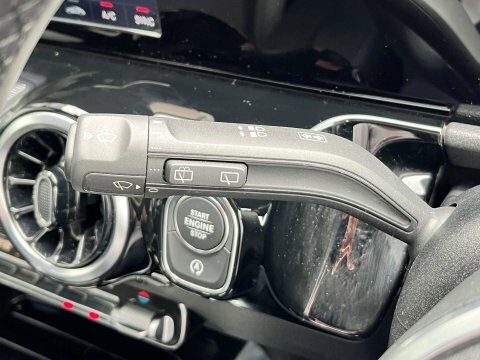 Mercedes-Benz B Class Hatchback Black #82