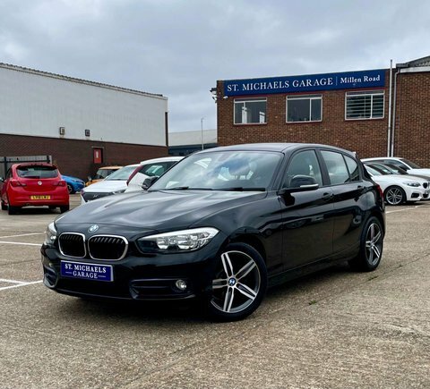 BMW 1 Series Hatchback Black