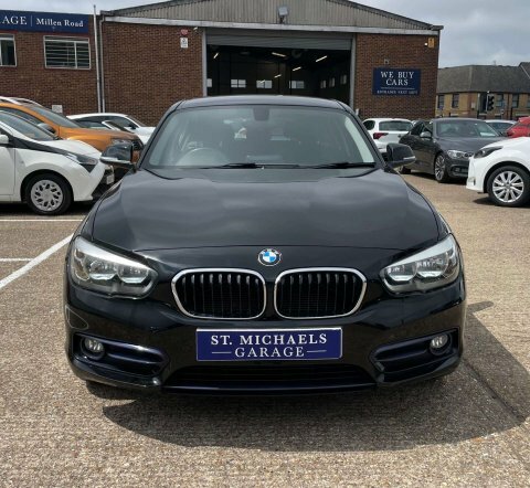 BMW 1 Series Hatchback MT67ZZL Black #5