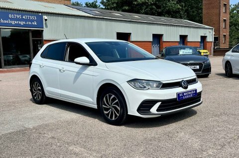 Volkswagen Polo Hatchback LL74TTU White #4