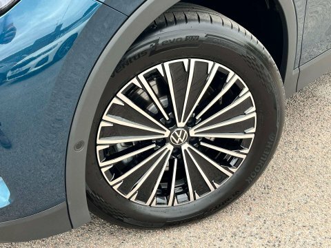 Volkswagen Tiguan Suv Blue #3