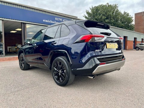 Toyota Rav 4 Design Black #75