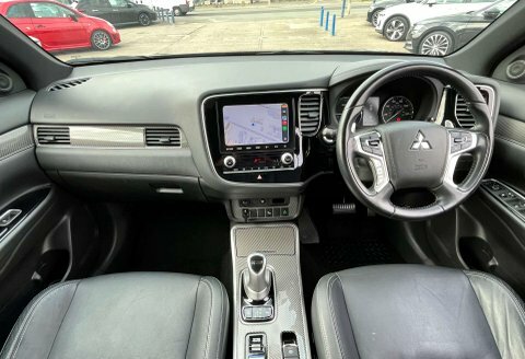 Mitsubishi Outlander Suv Black #2