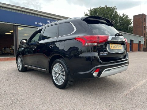 Mitsubishi Outlander 2.0 Exceed Cvt Brown #86