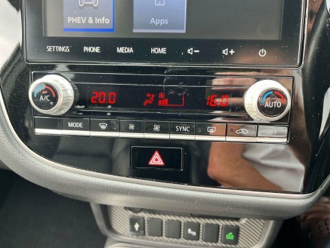 Mitsubishi Outlander 2.0 Exceed Cvt Brown #49