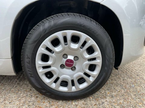 Fiat Panda 1.2 Lounge Red #13